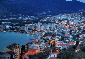 Apartments Kudra with parking